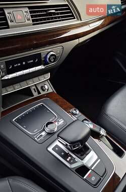 Внедорожник / Кроссовер Audi Q5 2019 в 