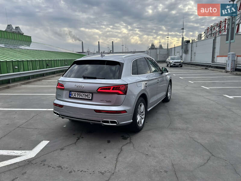 Внедорожник / Кроссовер Audi Q5 2020 в Киеве