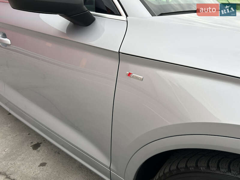 Внедорожник / Кроссовер Audi Q5 2020 в Киеве