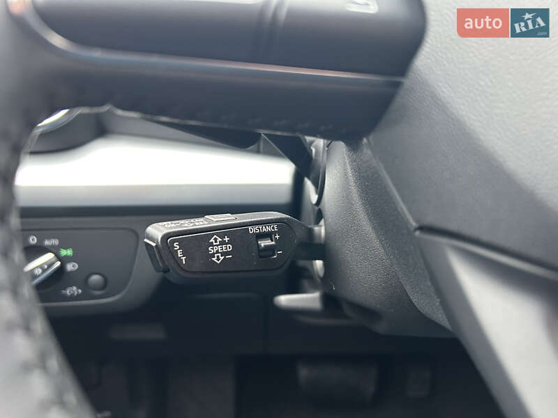 Внедорожник / Кроссовер Audi Q5 2020 в Киеве
