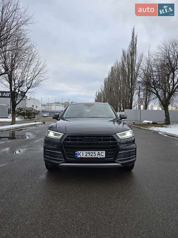 Внедорожник / Кроссовер Audi Q5 2018 в Киеве