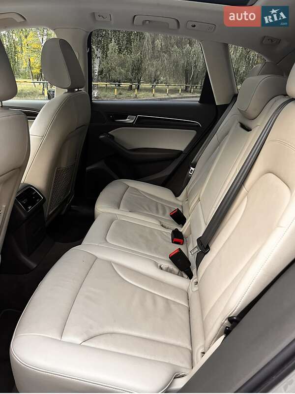Внедорожник / Кроссовер Audi Q5 2015 в Ровно