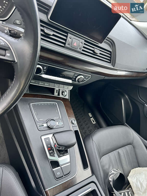 Внедорожник / Кроссовер Audi Q5 2018 в Шептицькому