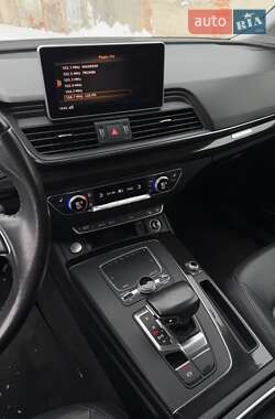 Внедорожник / Кроссовер Audi Q5 2018 в 