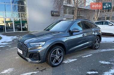 Позашляховик / Кросовер Audi Q5 2021 в Києві