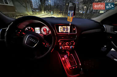 Внедорожник / Кроссовер Audi Q5 2011 в 