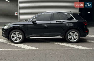 Внедорожник / Кроссовер Audi Q5 2019 в 