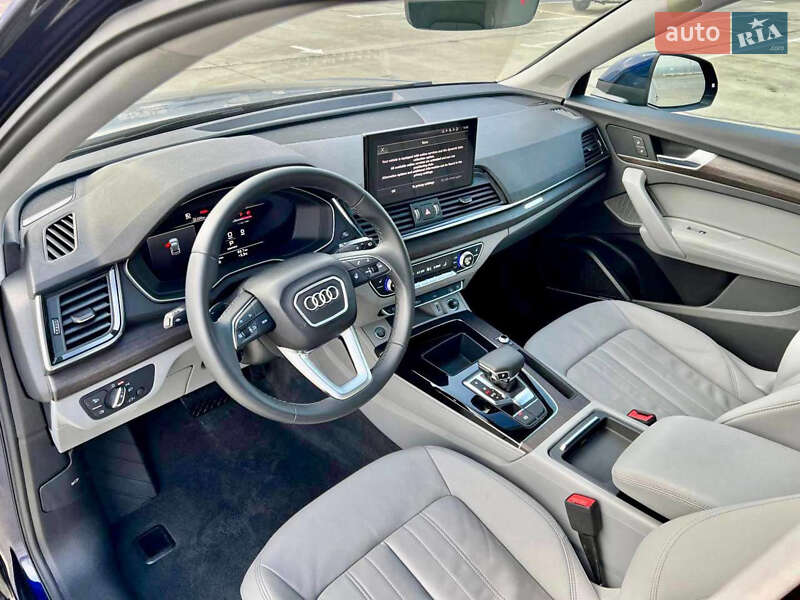 Позашляховик / Кросовер Audi Q5 2022 в Києві