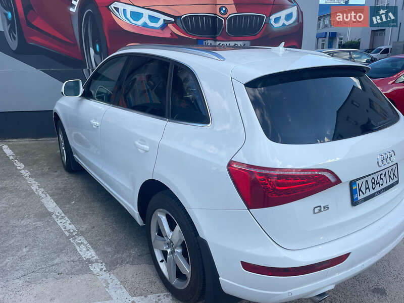 Внедорожник / Кроссовер Audi Q5 2011 в Львове