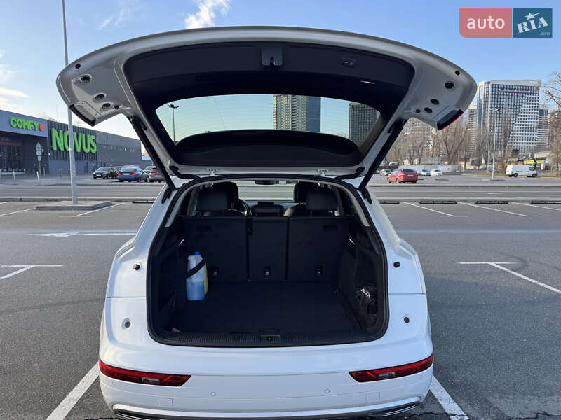 Позашляховик / Кросовер Audi Q5 2020 в Києві фото 14 Позашляховик / Кросовер Audi Q5 2020 в Києві