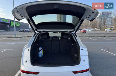 Внедорожник / Кроссовер Audi Q5 2020 в 