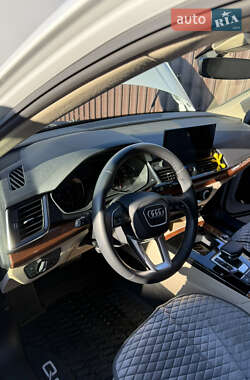 Внедорожник / Кроссовер Audi Q5 2022 в 