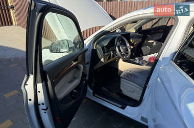 Внедорожник / Кроссовер Audi Q5 2022 в 