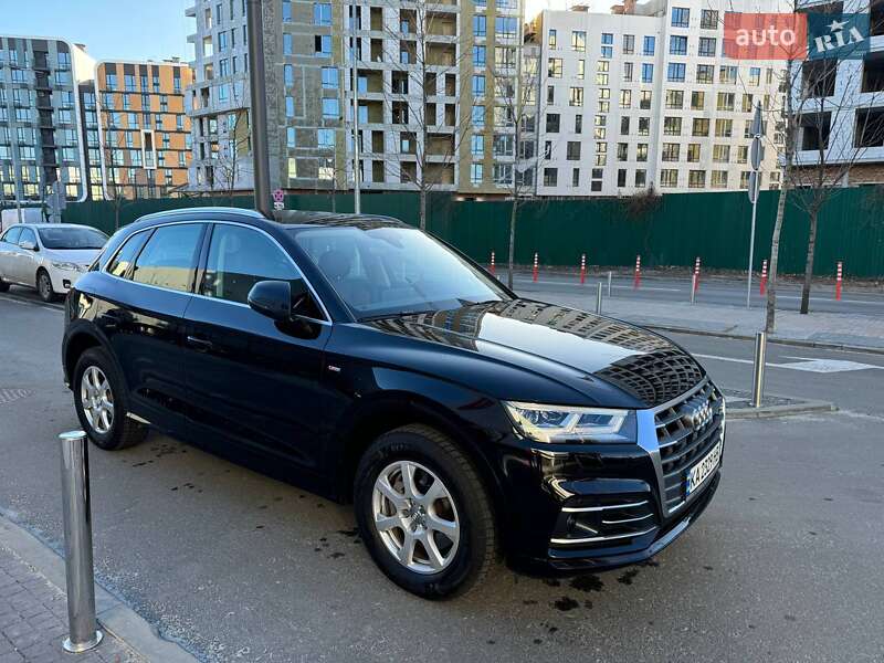 Позашляховик / Кросовер Audi Q5 2018 в Києві