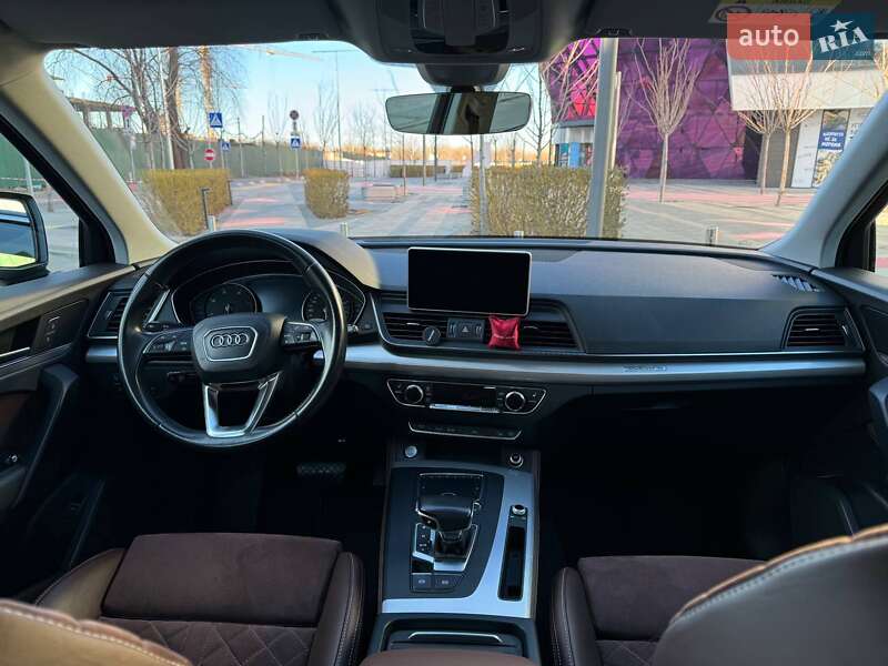 Позашляховик / Кросовер Audi Q5 2018 в Києві
