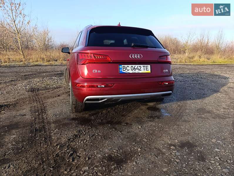 Внедорожник / Кроссовер Audi Q5 2018 в Новом Ярычеве
