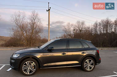 Внедорожник / Кроссовер Audi Q5 2019 в Киеве