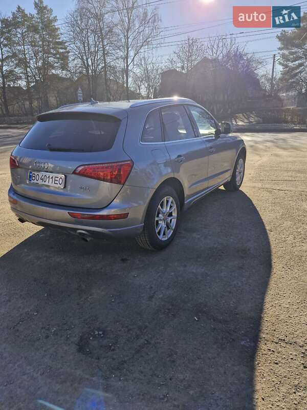 Внедорожник / Кроссовер Audi Q5 2010 в Тернополе