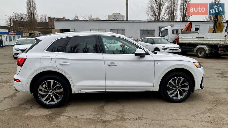 Внедорожник / Кроссовер Audi Q5 2022 в Киеве