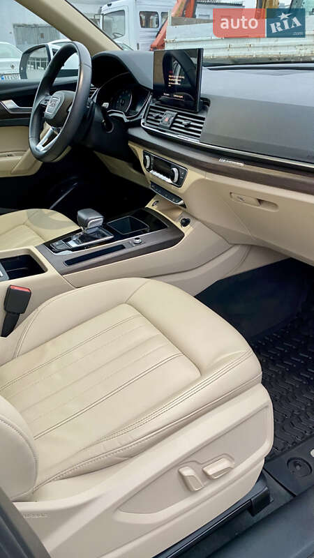 Внедорожник / Кроссовер Audi Q5 2022 в Киеве