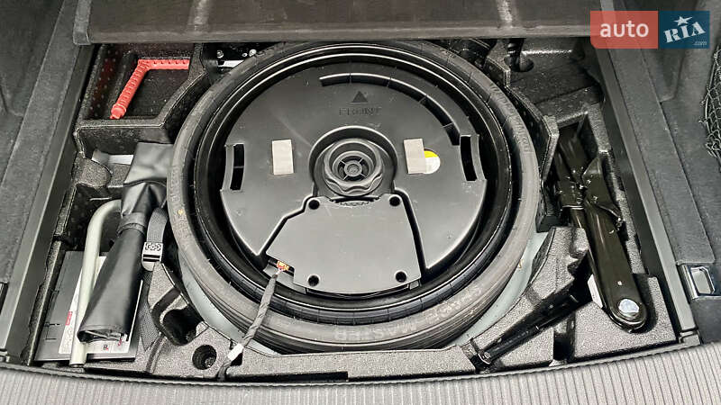 Внедорожник / Кроссовер Audi Q5 2022 в Киеве