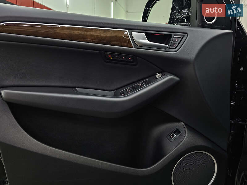 Позашляховик / Кросовер Audi Q5 2016 в Чернівцях