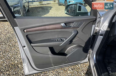 Внедорожник / Кроссовер Audi Q5 2022 в 