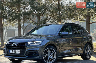 Внедорожник / Кроссовер Audi Q5 2019 в Дрогобыче