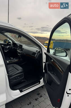 Внедорожник / Кроссовер Audi Q5 2016 в 