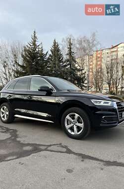 Позашляховик / Кросовер Audi Q5 2017 в Рівному