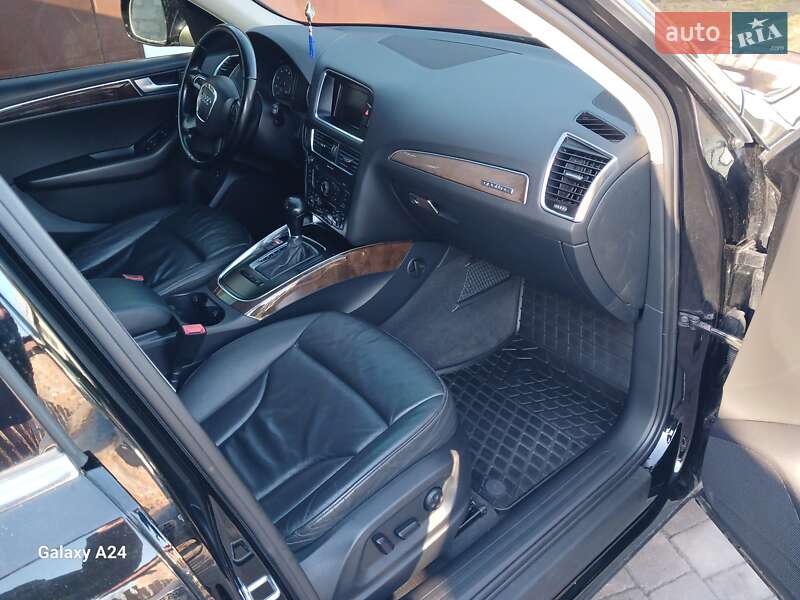 Внедорожник / Кроссовер Audi Q5 2010 в Львове