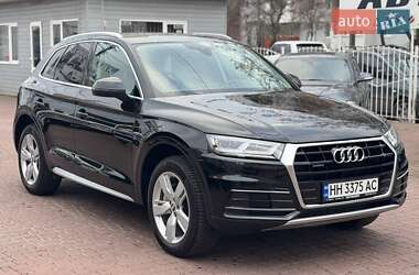 Позашляховик / Кросовер Audi Q5 2017 в 