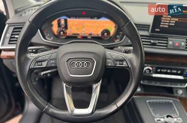 Позашляховик / Кросовер Audi Q5 2017 в 