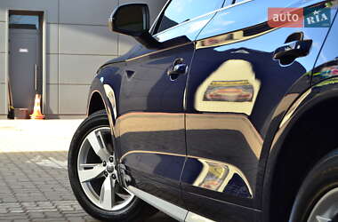 Внедорожник / Кроссовер Audi Q5 2017 в 
