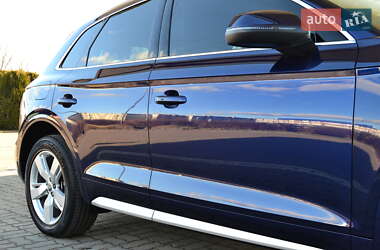 Внедорожник / Кроссовер Audi Q5 2017 в 