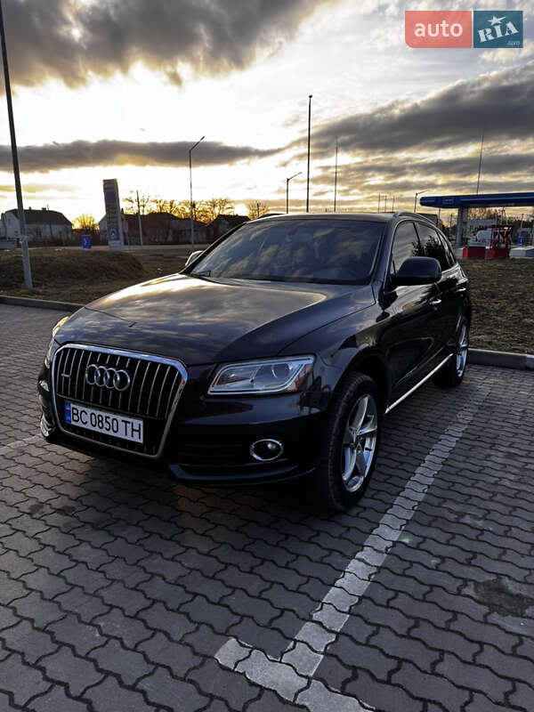 Позашляховик / Кросовер Audi Q5 2015 в 
