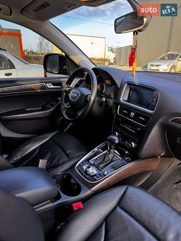 Позашляховик / Кросовер Audi Q5 2015 в Львові фото 16 Позашляховик / Кросовер Audi Q5 2015 в Львові