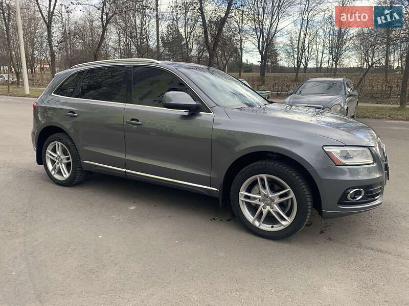Позашляховик / Кросовер Audi Q5 2013 в Новояворівську