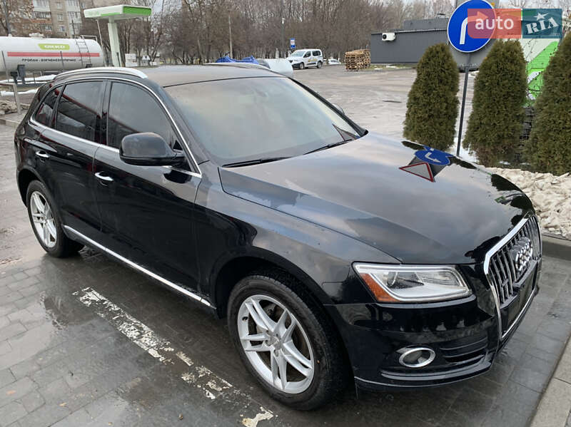 Внедорожник / Кроссовер Audi Q5 2016 в Новояворовске