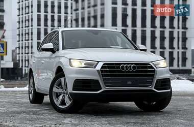 Внедорожник / Кроссовер Audi Q5 2019 в Киеве