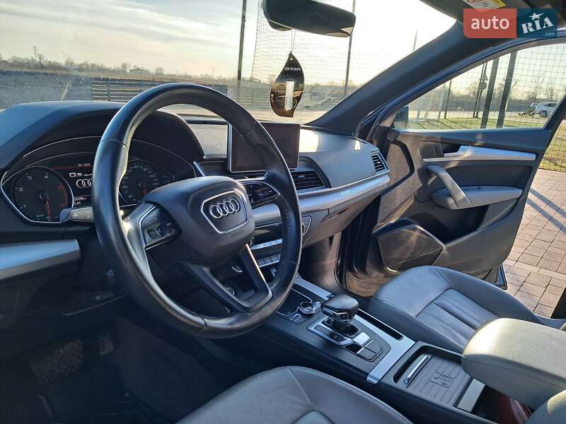 Внедорожник / Кроссовер Audi Q5 2019 в Ужгороде