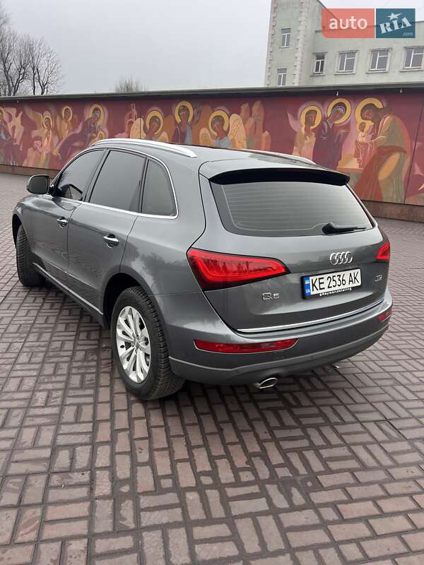 Внедорожник / Кроссовер Audi Q5 2015 в Каменском