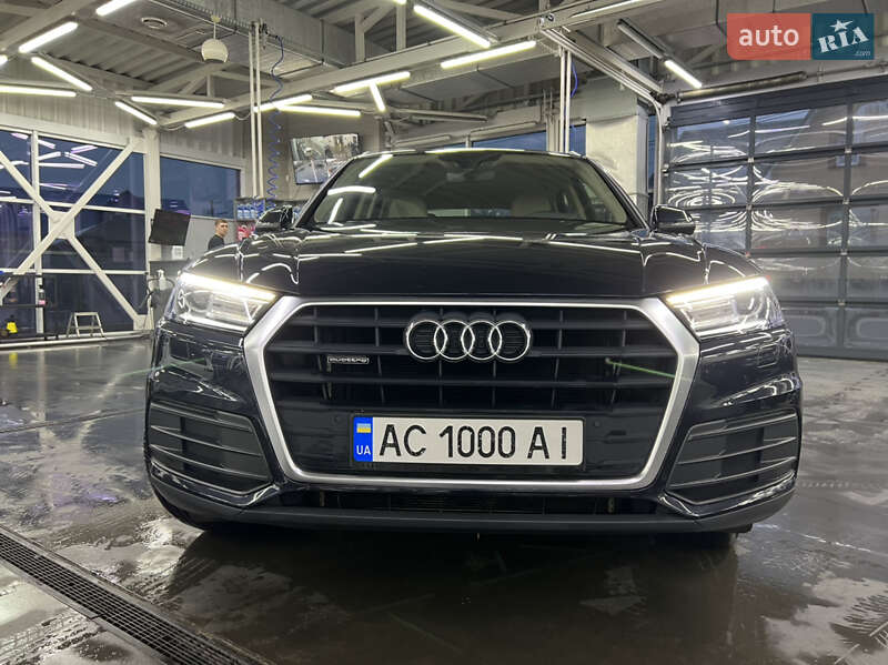 Внедорожник / Кроссовер Audi Q5 2018 в Луцке