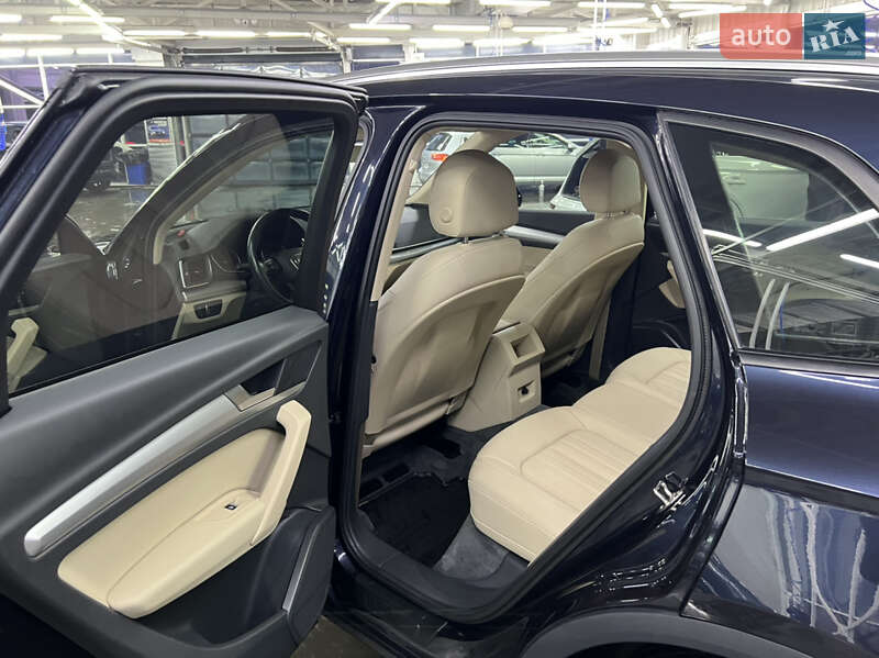 Внедорожник / Кроссовер Audi Q5 2018 в Луцке