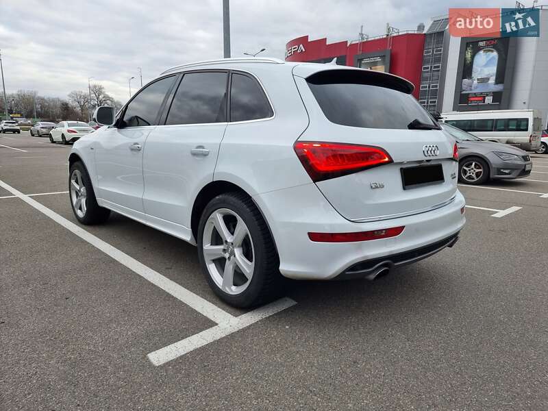 Внедорожник / Кроссовер Audi Q5 2015 в Киеве