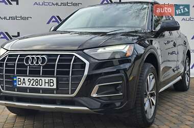 Позашляховик / Кросовер Audi Q5 2021 в 