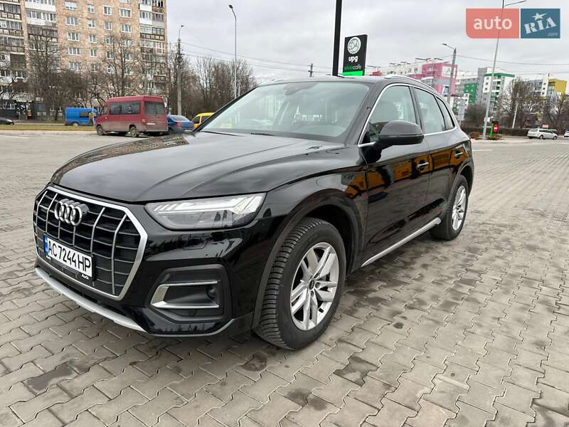 Внедорожник / Кроссовер Audi Q5 2021 в Луцке