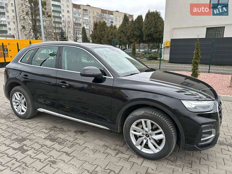 Внедорожник / Кроссовер Audi Q5 2021 в Луцке