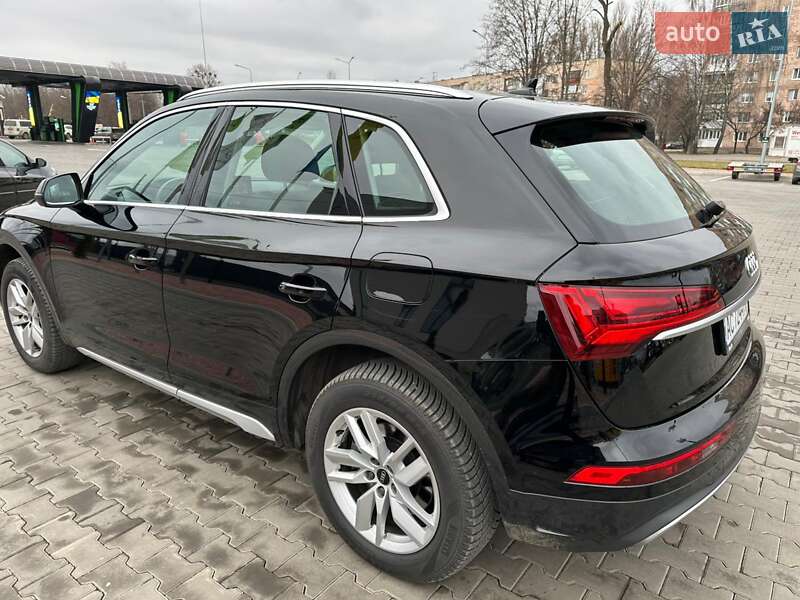 Внедорожник / Кроссовер Audi Q5 2021 в Луцке
