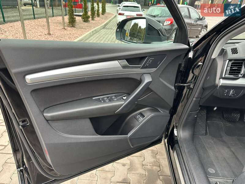 Внедорожник / Кроссовер Audi Q5 2021 в Луцке